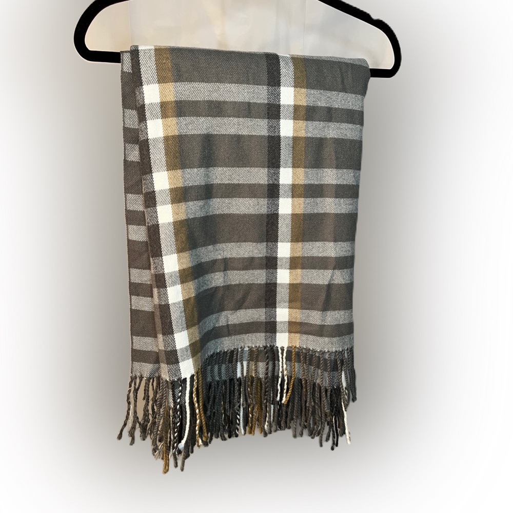 Urban barn Watkins plaid throw
